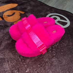 UGG pink platform slides Fluffita